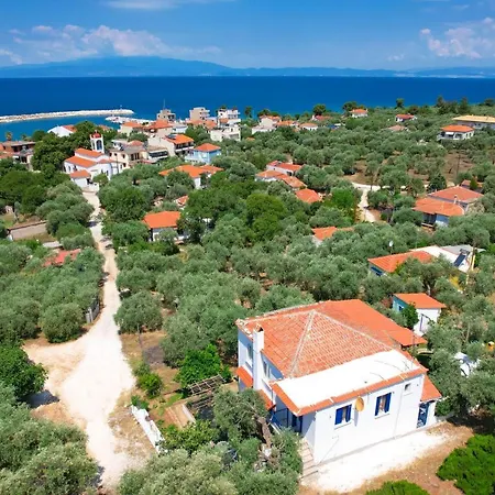 Meji House * Σκάλα Καλλιράχης